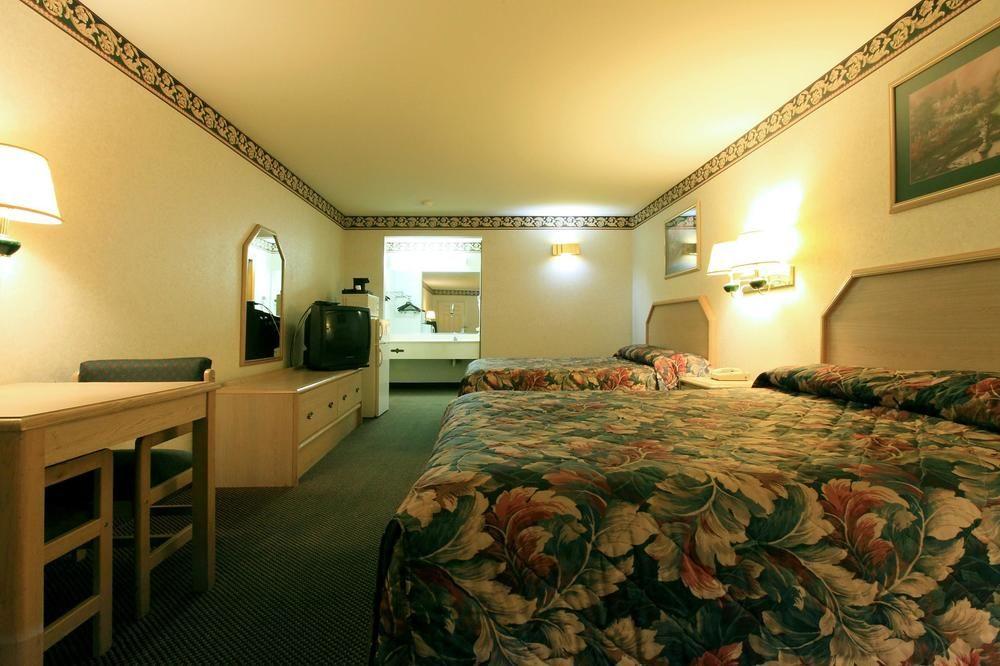 Brentwoodinn&Suites جلين ألين المظهر الخارجي الصورة