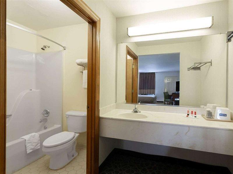 Brentwoodinn&Suites جلين ألين المظهر الخارجي الصورة